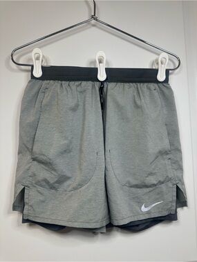 Nike Dri-FIT Stride 2-in-1 Running Shorts | Gray & Black | M